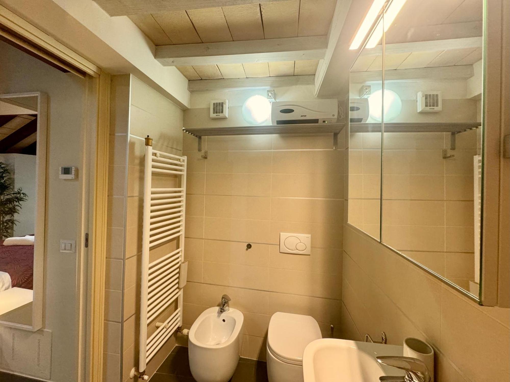 Niki O. Apartment Parma